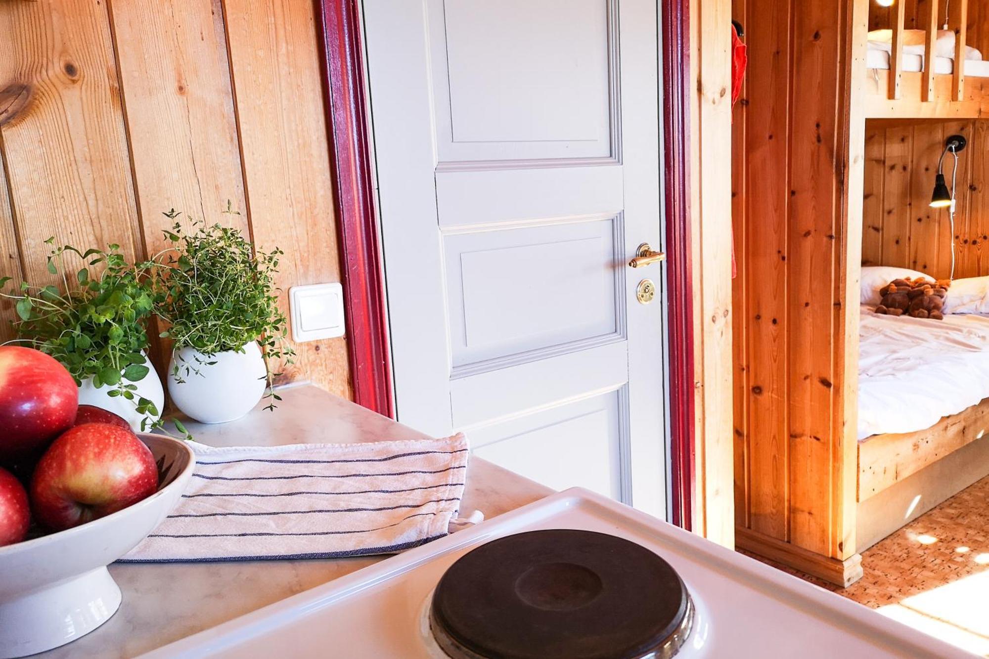 Arjaeng Camping & Stugor Sommarvik Habitación foto