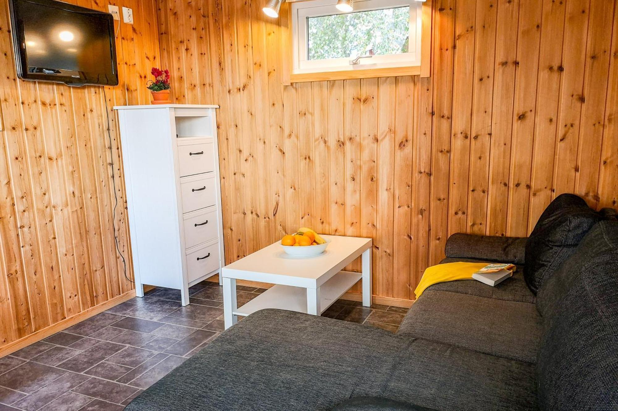 Arjaeng Camping & Stugor Sommarvik Habitación foto
